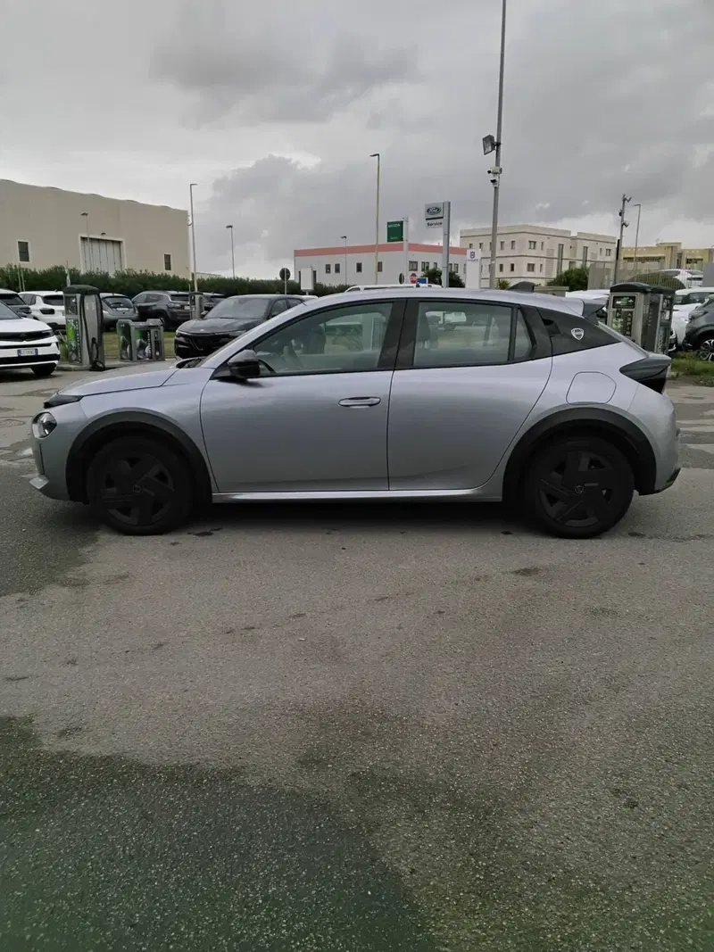Lancia Ypsilon usata a Salerno (12)