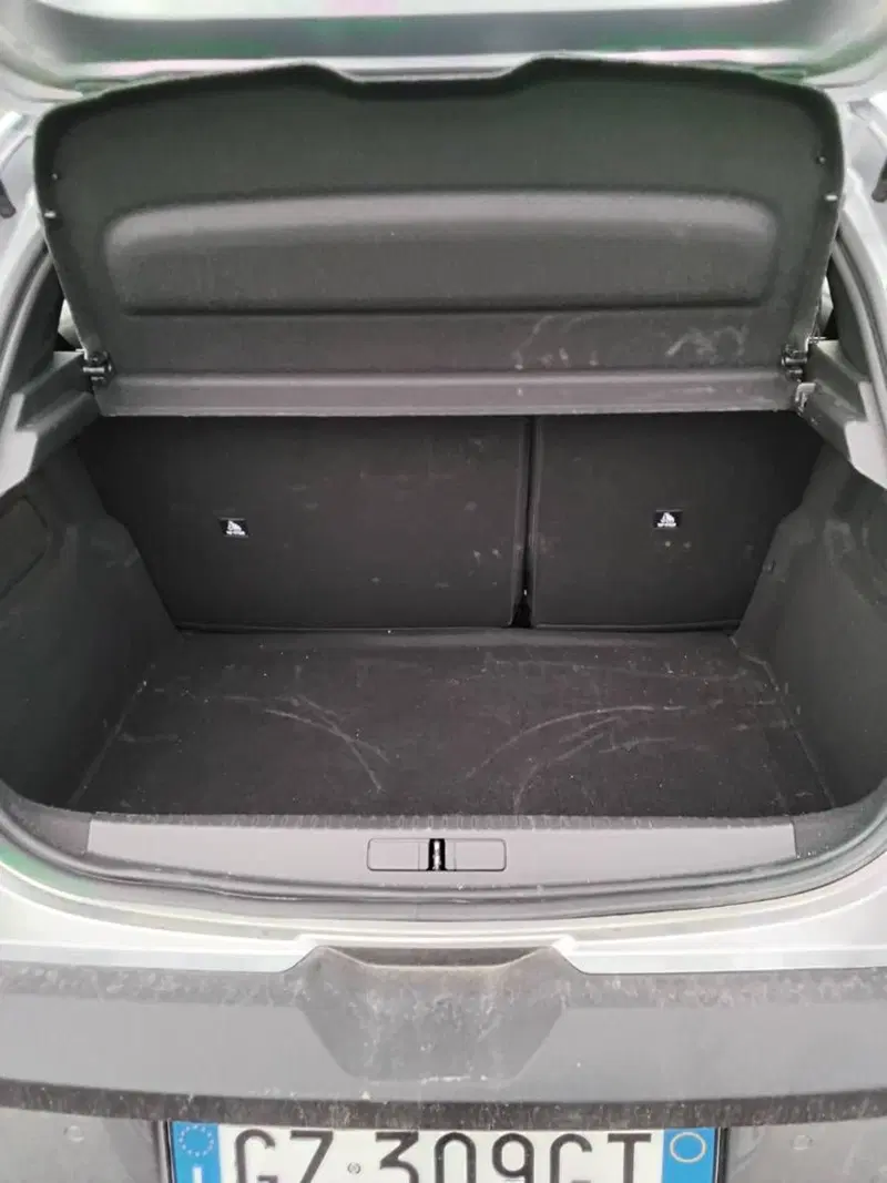 Lancia Ypsilon usata a Salerno (14)