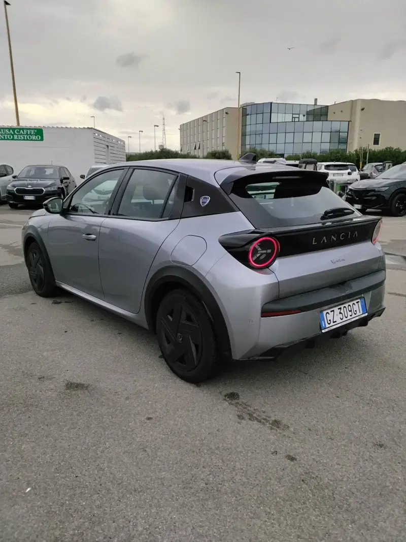 Lancia Ypsilon usata a Salerno (9)