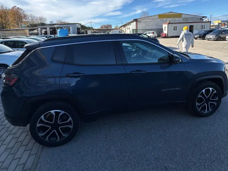 Jeep Compass usata a Salerno (18)