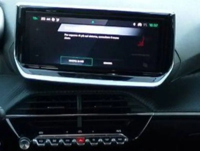 Peugeot 2008 usata a Salerno (16)
