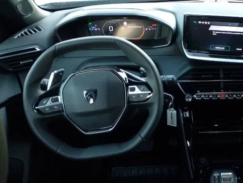 Peugeot 2008 usata a Salerno (8)