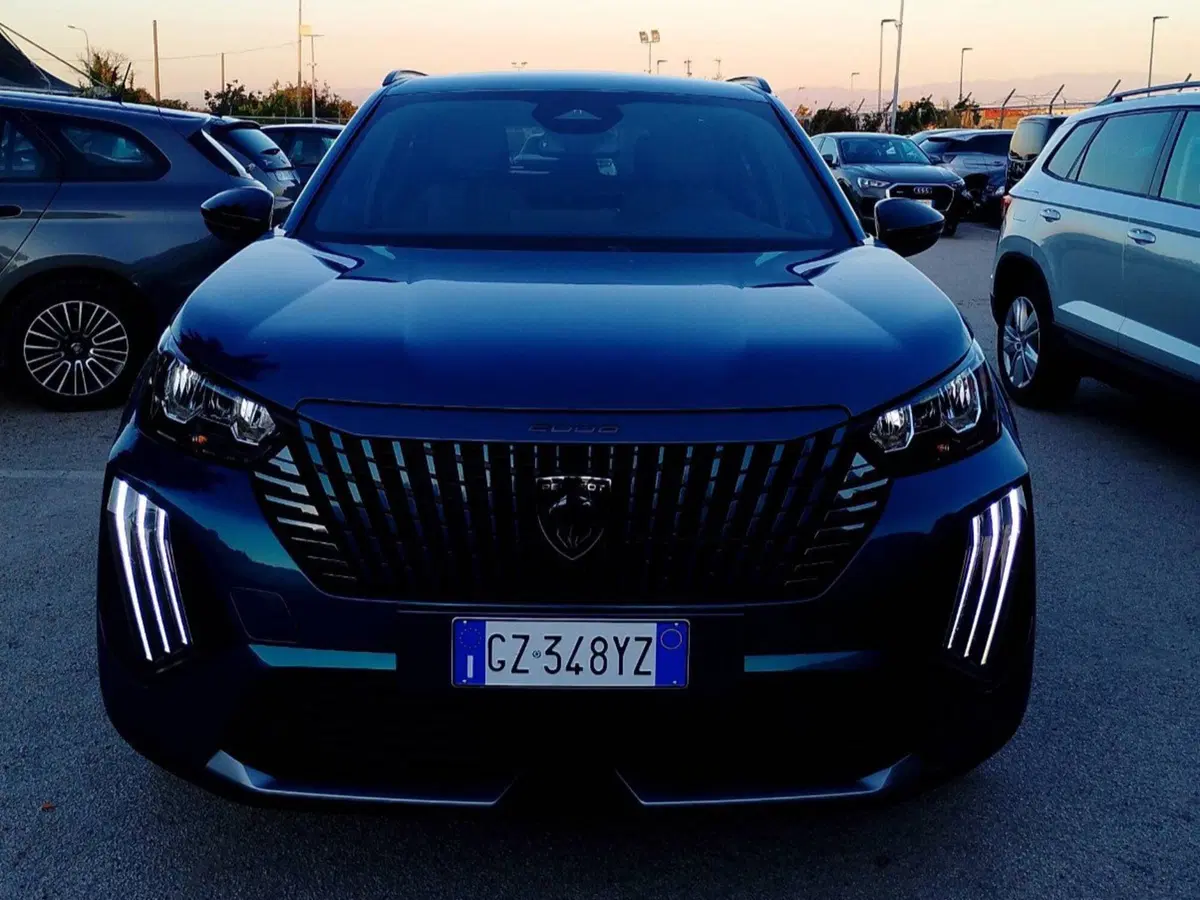 Peugeot 2008 usata a Salerno (9)
