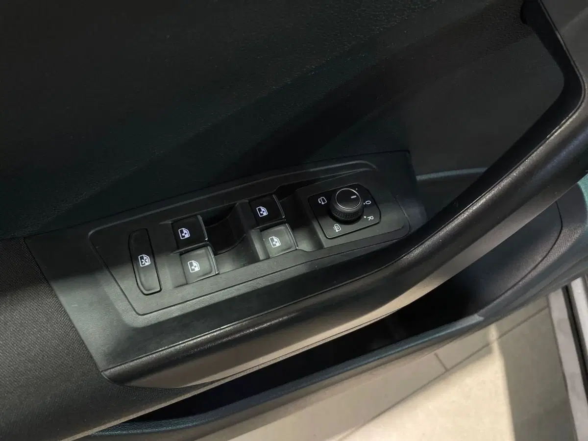 Volkswagen T-Roc usata a Firenze (17)