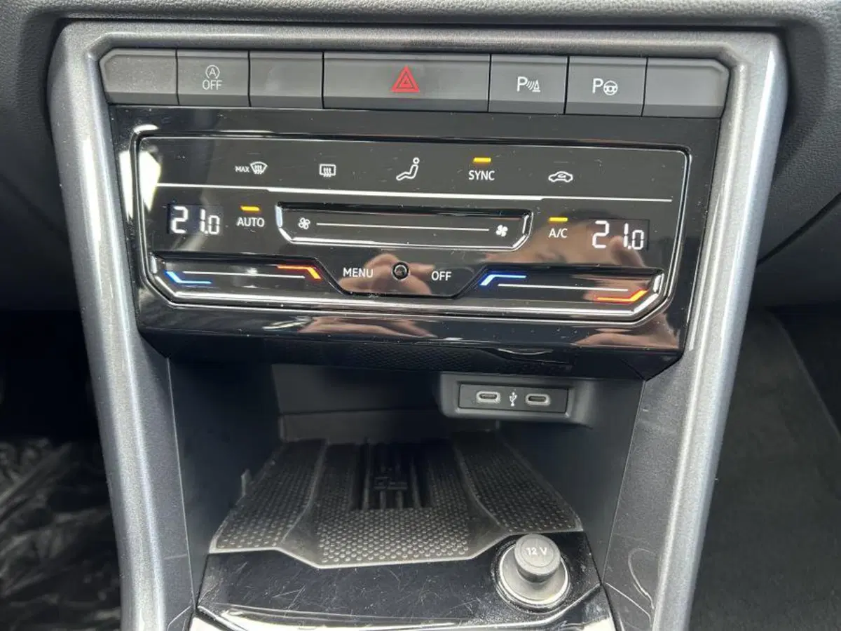 Volkswagen T-Roc usata a Cuneo (13)
