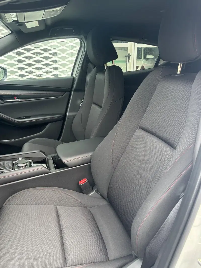 Mazda Mazda3 nuova a Frosinone (16)