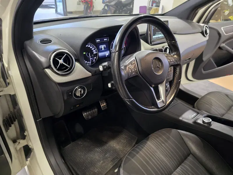 Mercedes-Benz Classe B usata a Rimini (13)