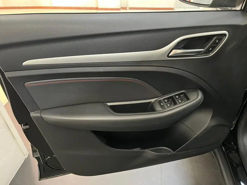 Mg ZS nuova a Lucca (9)