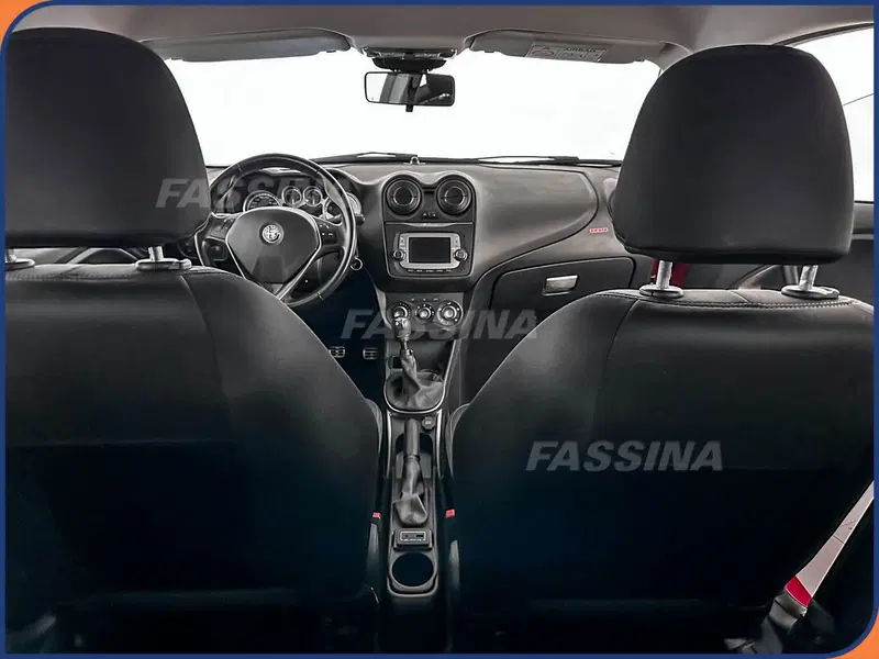 Alfa Romeo MiTo usata a Milano (11)