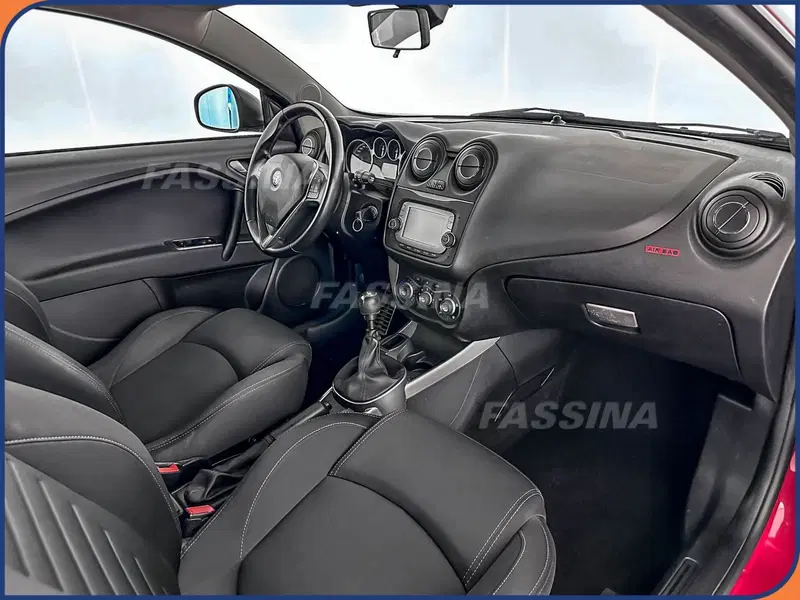 Alfa Romeo MiTo usata a Milano (13)