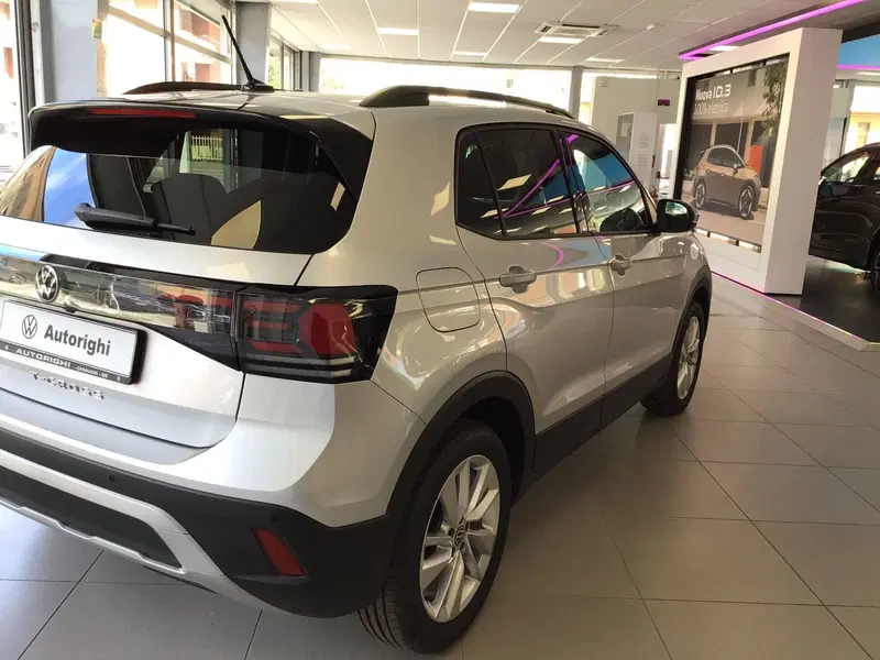 Volkswagen T-Cross nuova a Genova (6)