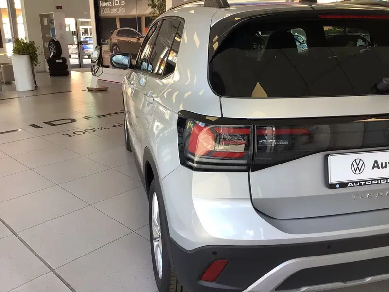 Volkswagen T-Cross nuova a Genova (7)
