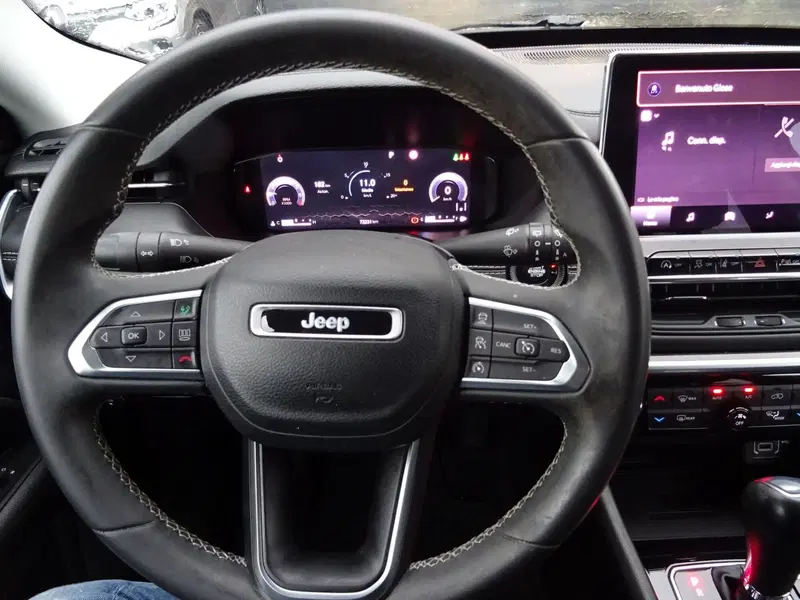 Jeep Compass usata a Lucca (11)