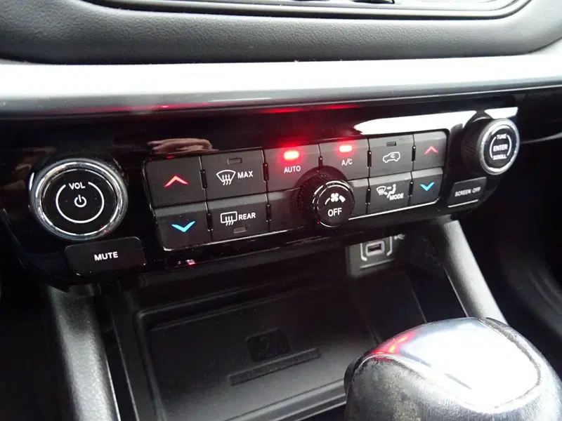 Jeep Compass usata a Lucca (13)
