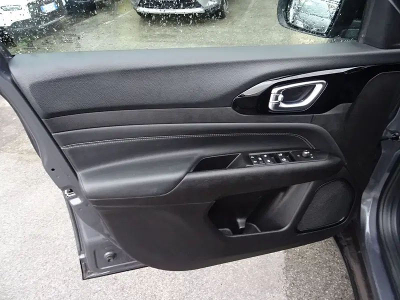 Jeep Compass usata a Lucca (8)