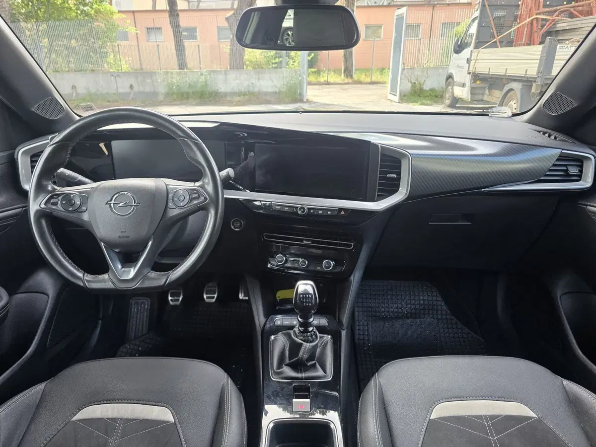 Opel Mokka usata a Massa-Carrara (6)