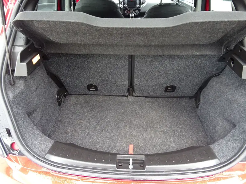 Lancia Ypsilon usata a Lucca (15)