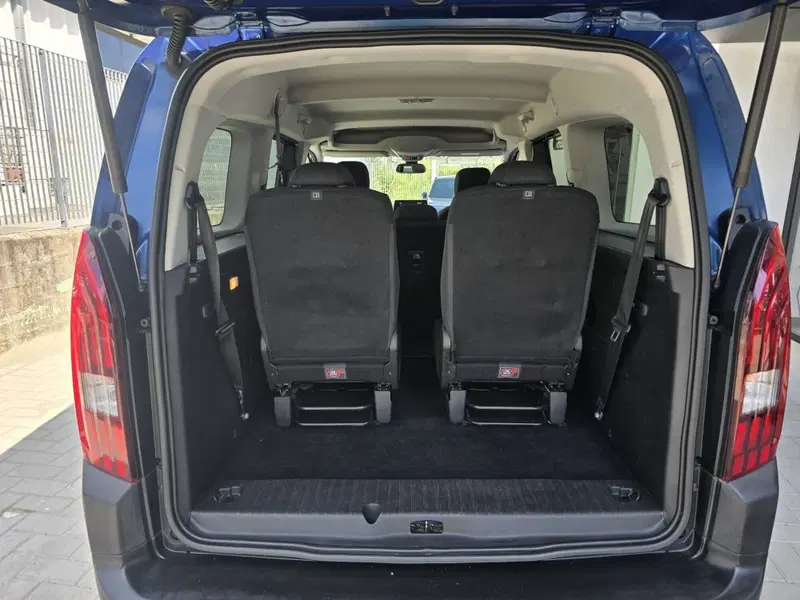 Peugeot Rifter usata a Massa-Carrara (13)