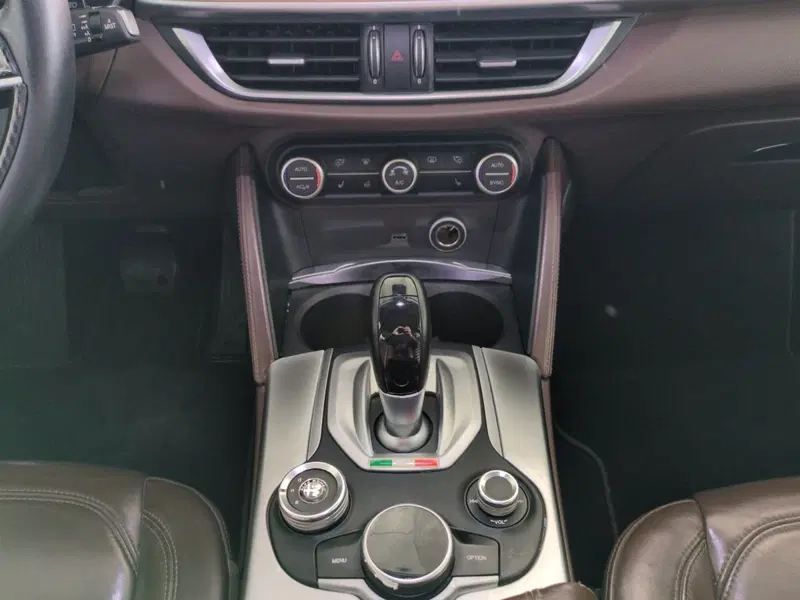 Alfa Romeo Stelvio usata a Agrigento (10)