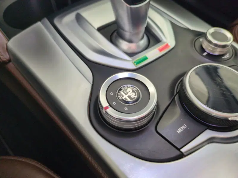 Alfa Romeo Stelvio usata a Agrigento (14)
