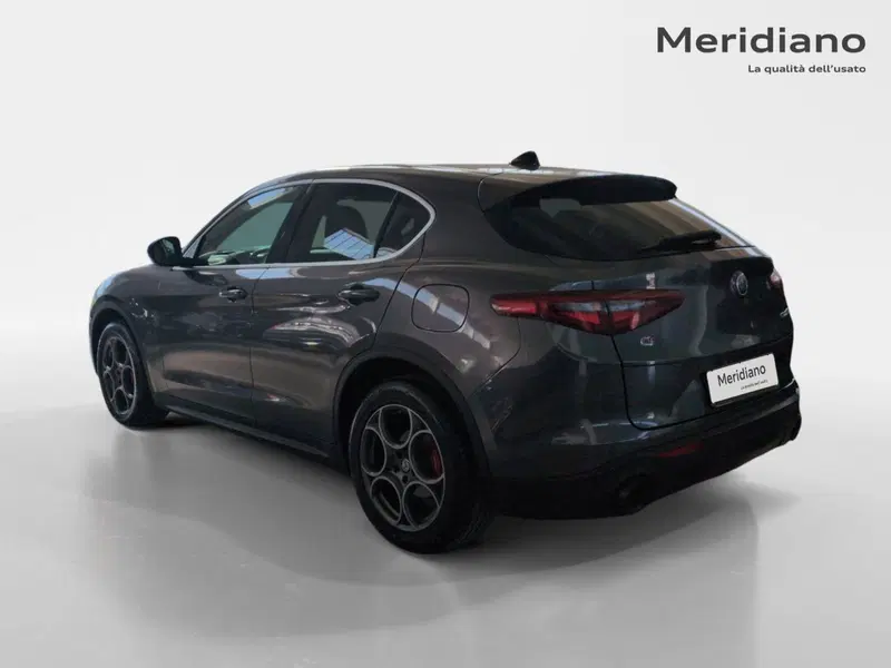 Alfa Romeo Stelvio usata a Agrigento (3)