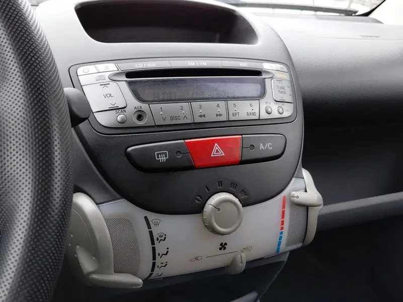 Toyota Aygo usata a Cagliari (9)