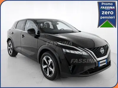 Nissan Qashqai 1.3 mhev N-Connecta 2wd 158cv xtronic del 2024 usata a Milano