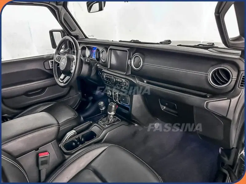 Jeep Wrangler Unlimited usata a Milano (13)