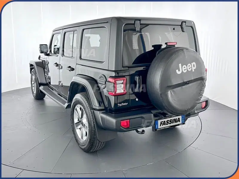 Jeep Wrangler Unlimited usata a Milano (4)