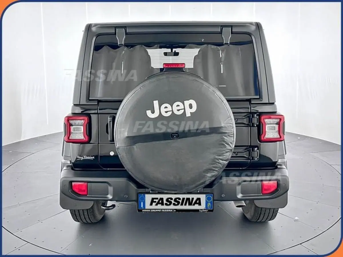 Jeep Wrangler Unlimited usata a Milano (5)