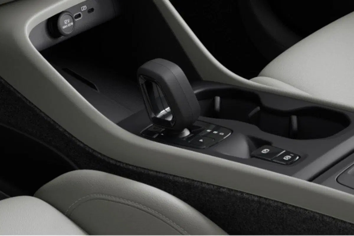 Volvo XC40 nuova a Milano (13)