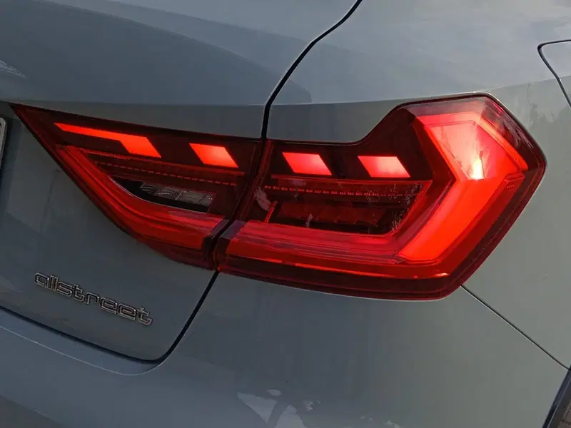 Audi A1 allstreet usata a Bari (10)