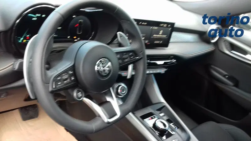 Alfa Romeo Tonale nuova a Torino (4)