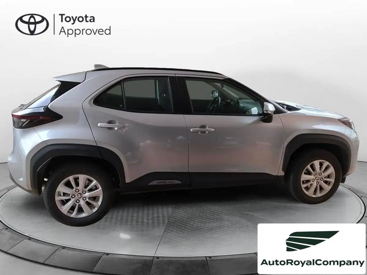 Toyota Yaris Cross usata a Roma (4)