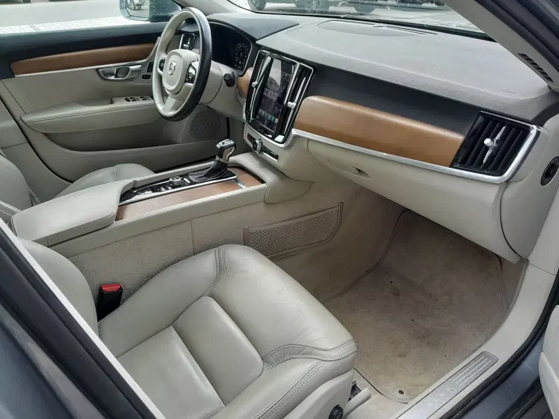 Volvo V90 usata a Cuneo (10)