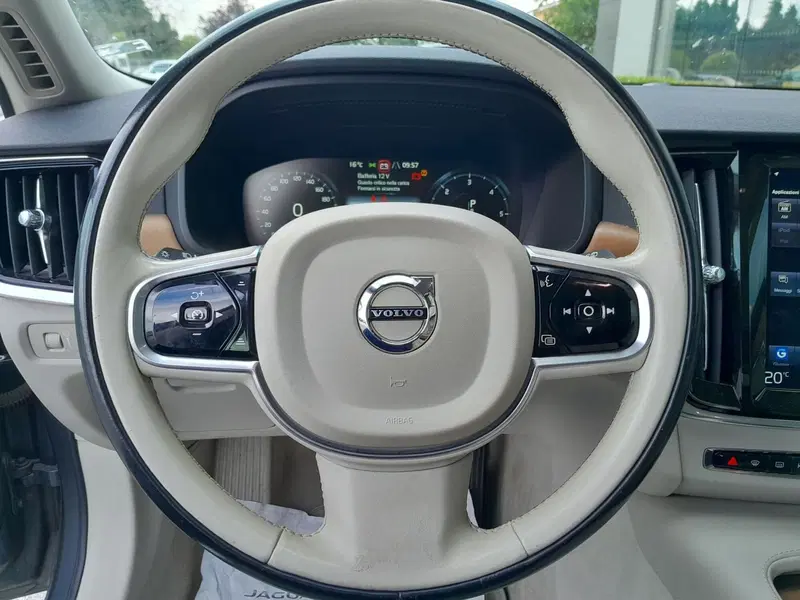 Volvo V90 usata a Cuneo (11)
