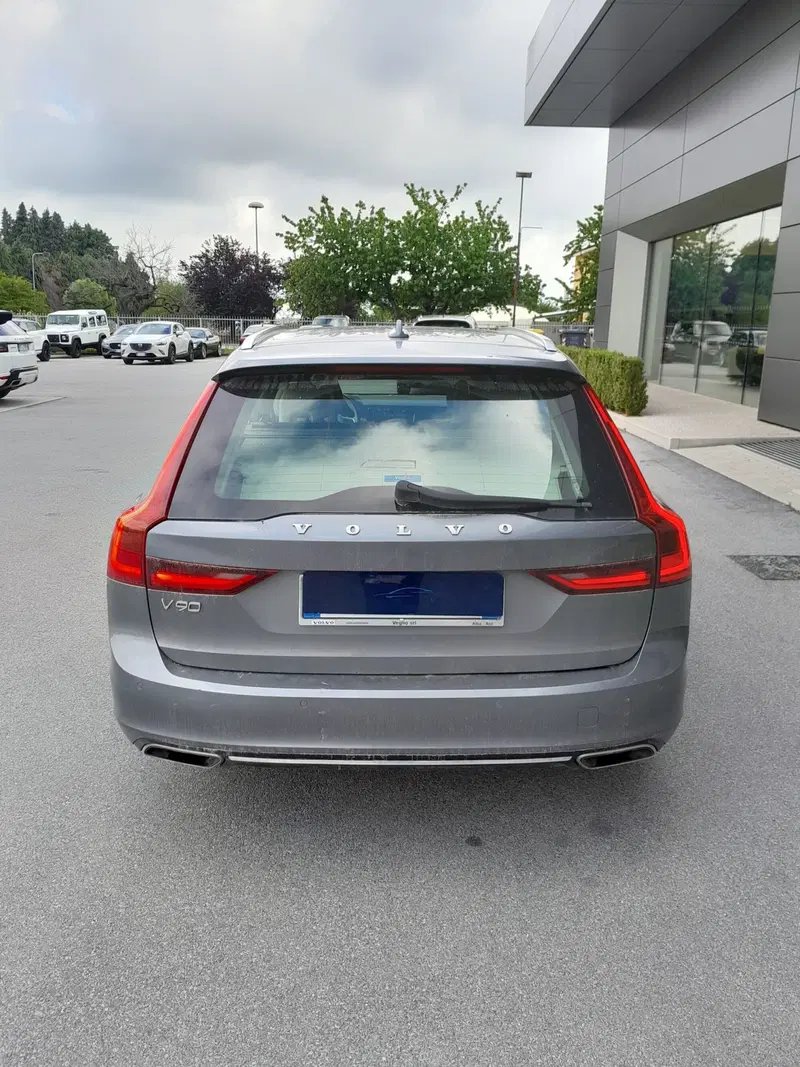 Volvo V90 usata a Cuneo (7)