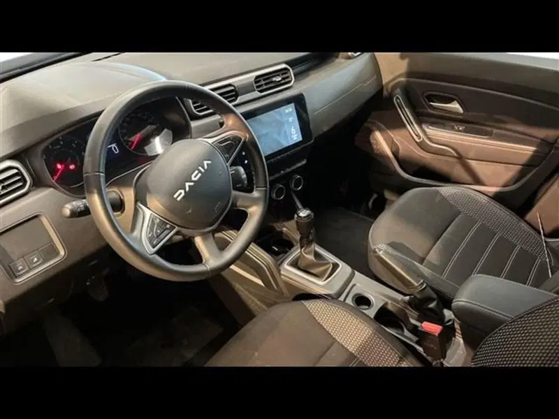 Dacia Duster usata a Firenze (10)