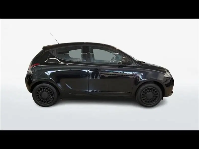 Lancia Ypsilon usata a Firenze (4)
