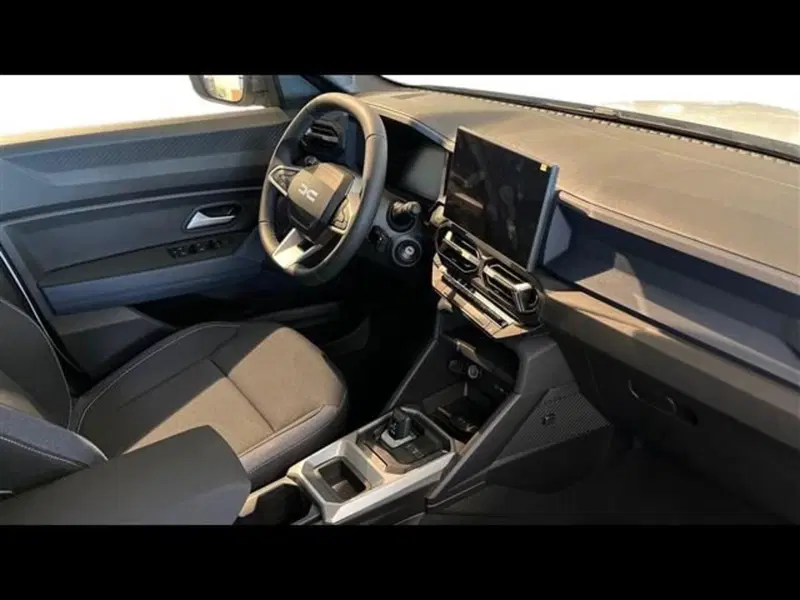Dacia Bigster nuova a Firenze (11)