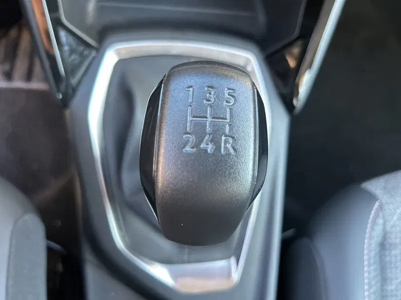Peugeot 208 usata a Latina (18)