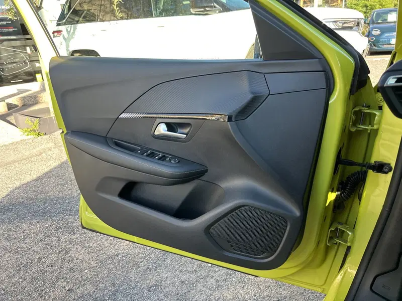 Peugeot 208 usata a Latina (19)