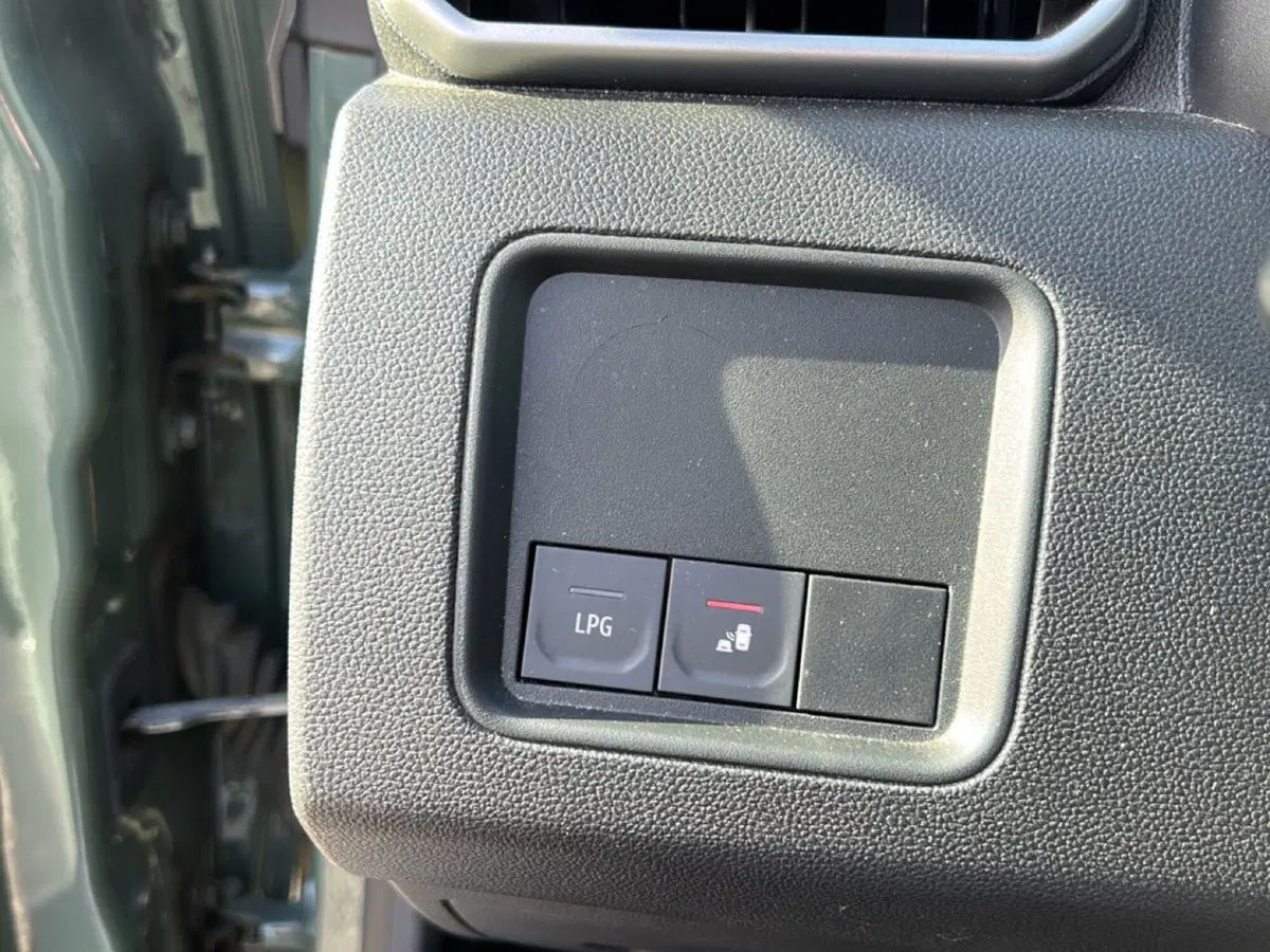 Dacia Duster usata a Latina (14)