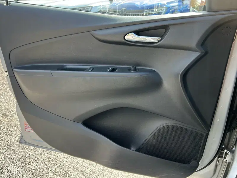Opel Karl usata a Latina (20)
