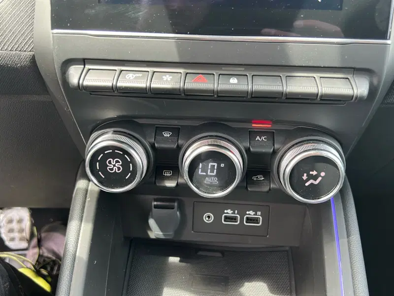 Renault Clio usata a Latina (17)