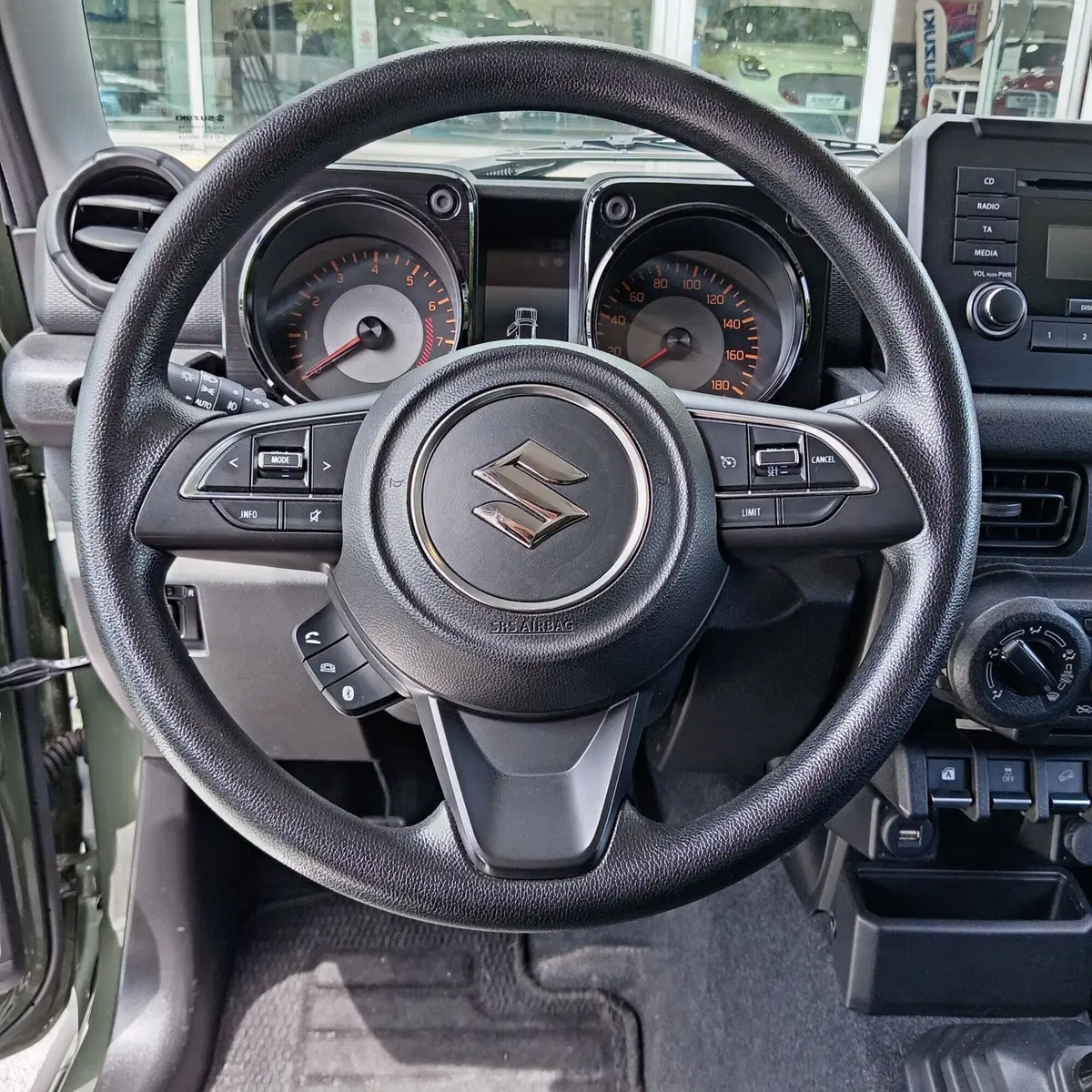 Suzuki Jimny usata a L'Aquila (8)