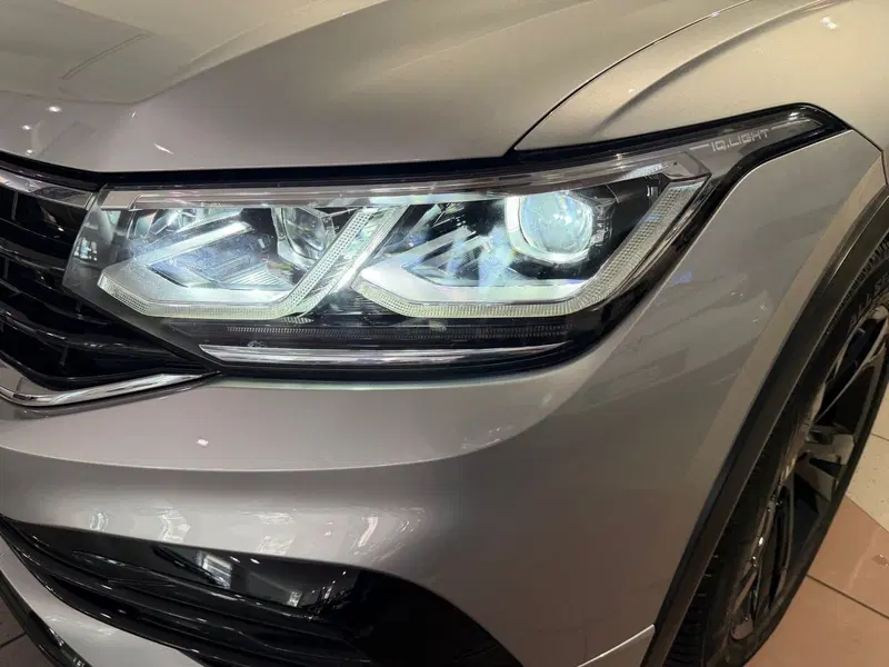 Volkswagen Tiguan usata a Genova (16)