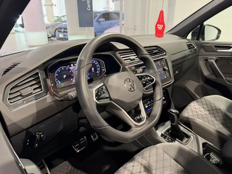 Volkswagen Tiguan usata a Genova (8)