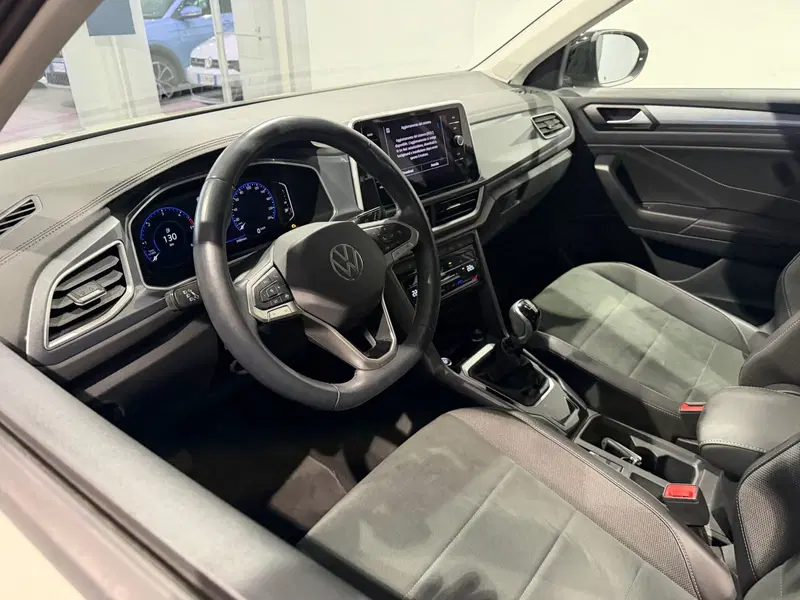 Volkswagen T-Roc usata a Genova (11)