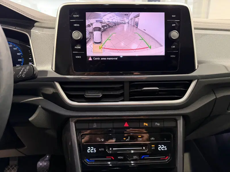 Volkswagen T-Roc usata a Genova (14)